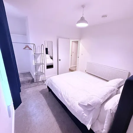 Apartment Chic 2 Bedroom