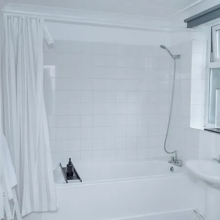 Chic 2 Bedroom * Бристоль