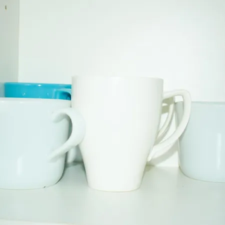 3-bedroom House Close To Centre And M5 With Garden And Parking Apartmán