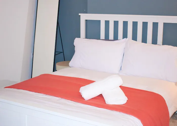 3-bedroom House Close To Centre And M5 With Garden And Parking * Bristol