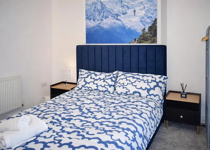 Apartment 3-bedroom House Close To Centre And M5 With Garden And Parking Bristol