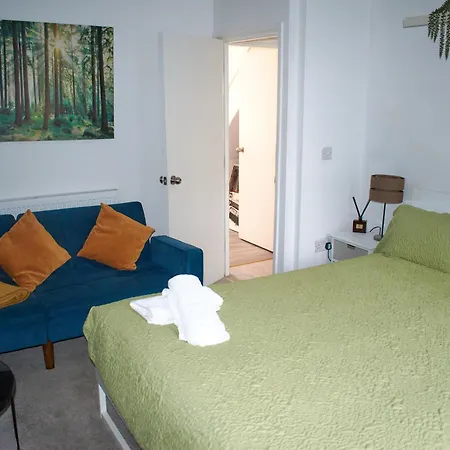 Apartmán 3-bedroom House Close To Centre And M5 With Garden And Parking Bristol