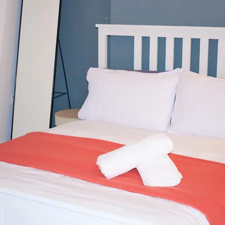 3-bedroom House Close To Centre And M5 With Garden And Parking * Bristol