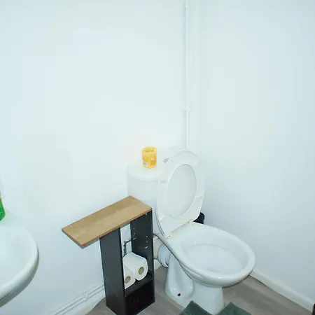 3-bedroom House Close To Centre And M5 With Garden And Parking Bristol