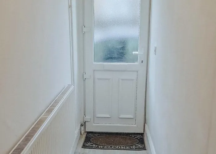 3-bedroom House Close To Centre And M5 With Garden And Parking * Bristol