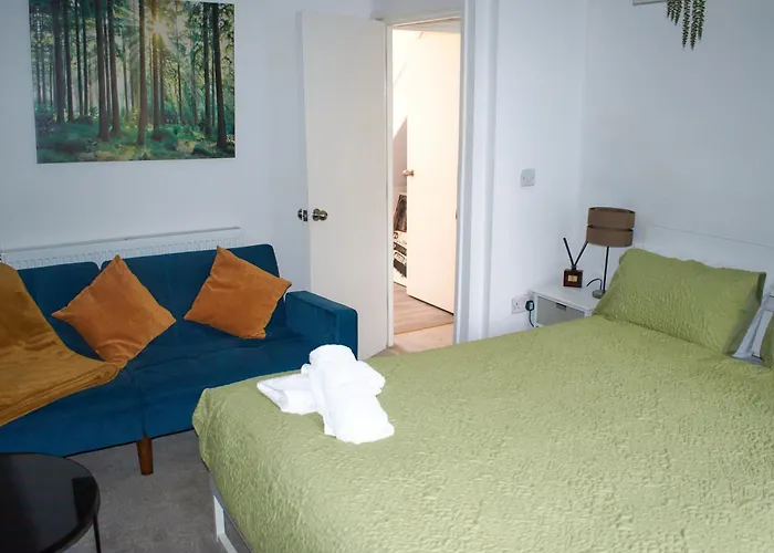 Apartmán 3-bedroom House Close To Centre And M5 With Garden And Parking Bristol